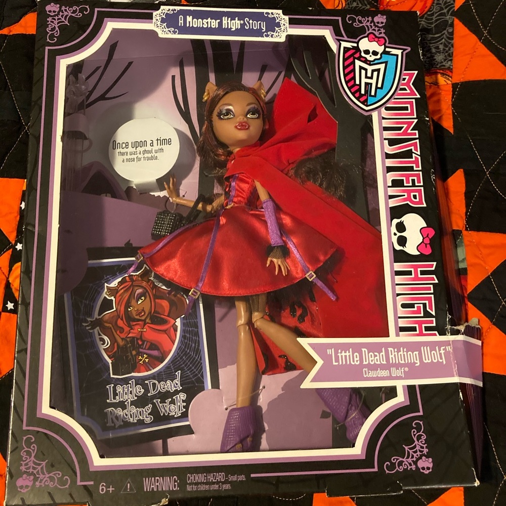 Never been opened Clawdeen Wolf